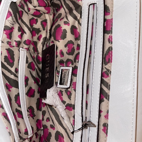 Guess Clutch - Picture 4 of 5